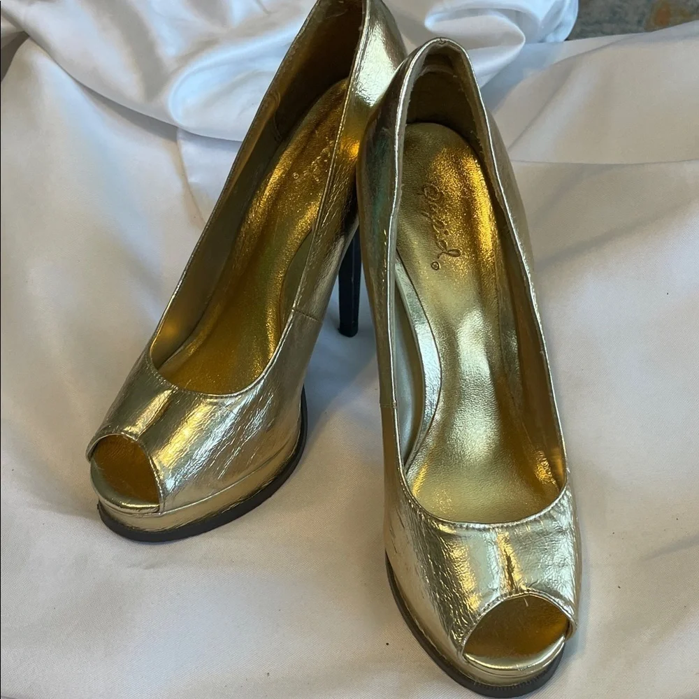 Gold Peep-Toe Heels by Qupid